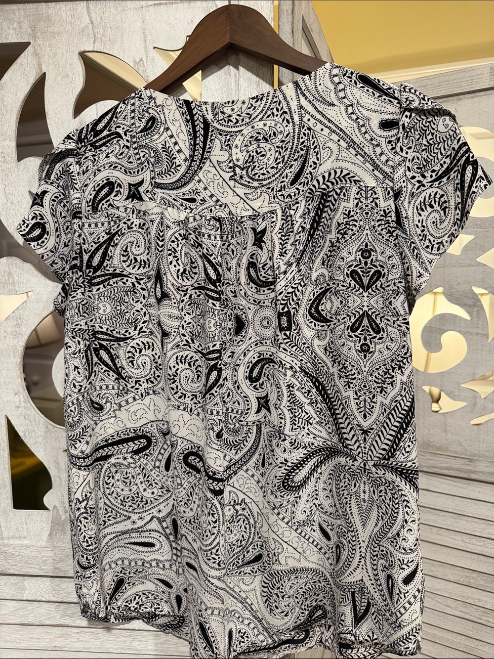 LOFT Black and White Paisley Short Sleeve Blouse - Picture 3 of 3